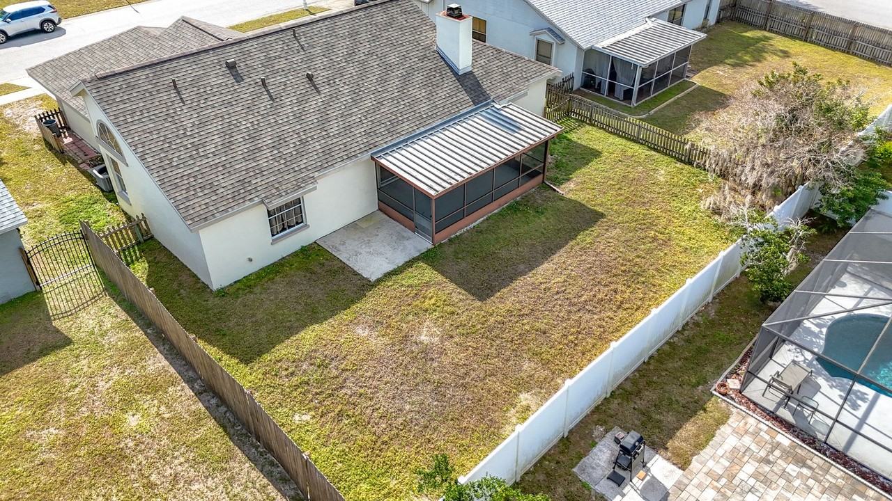 3615 75th Ter E - Photo 5 of 50