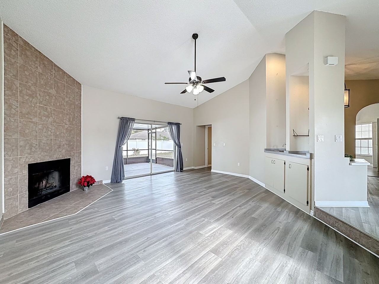 3615 75th Ter E - Photo 6 of 50