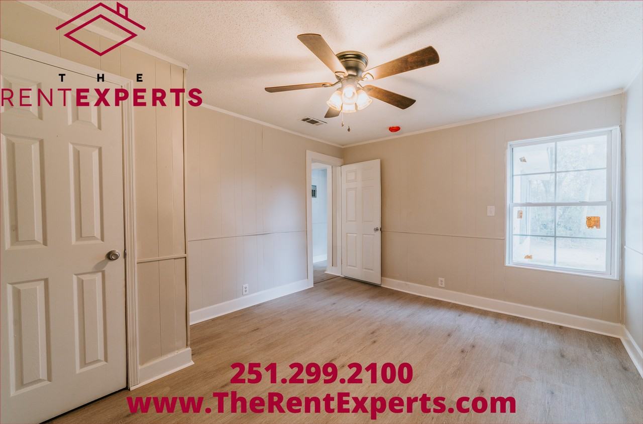 8666 Shaw St - Photo 5 of 28