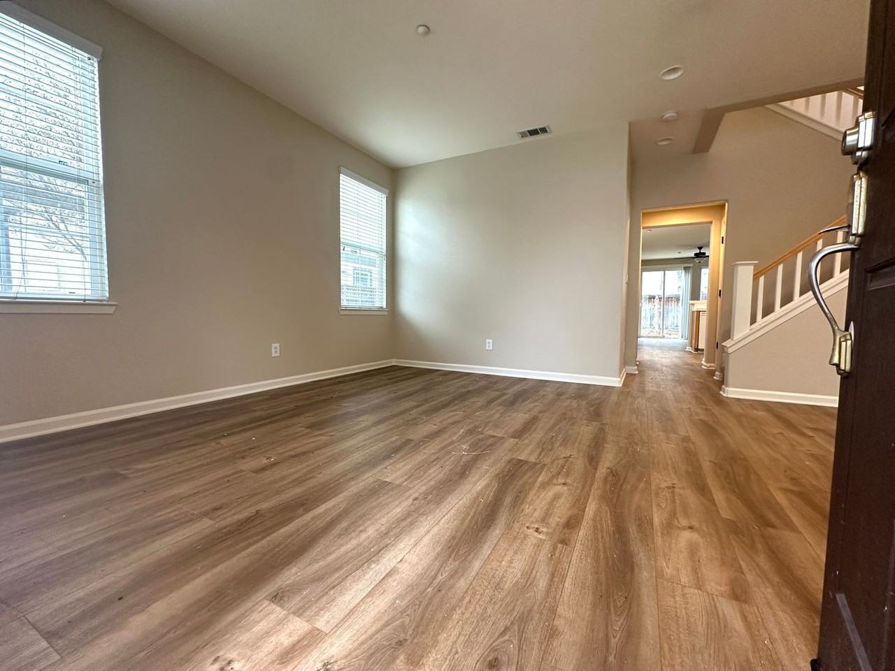 241 Lawrence Ln - Photo 2 of 26