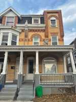 featured image of 917 W Tilghman St