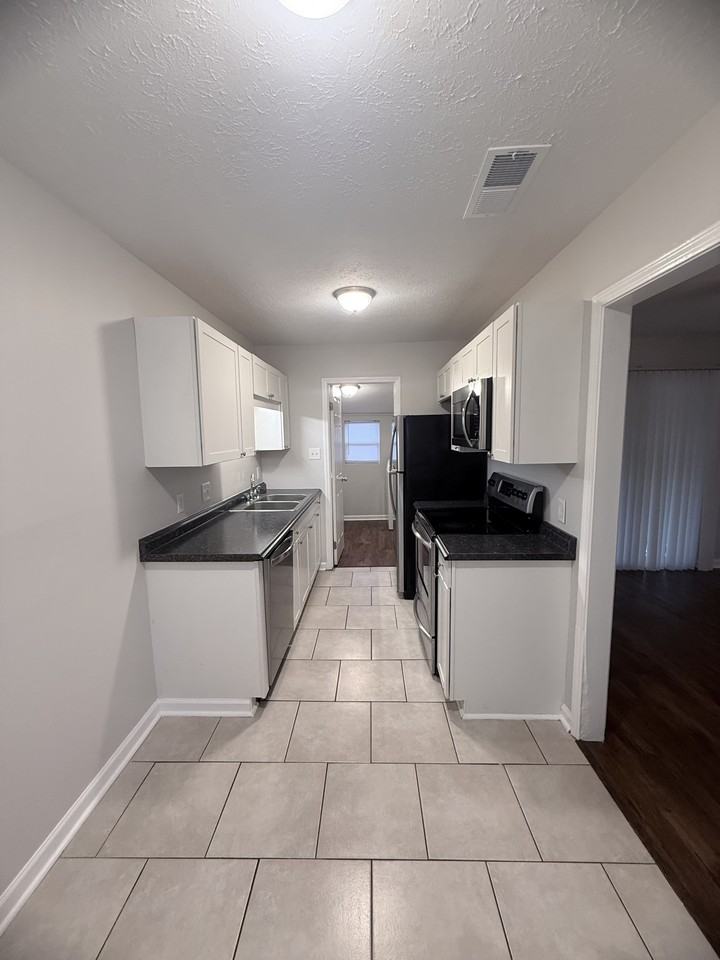 4149 Shipyard Walk . Units A&B #A - Photo 2 of 20