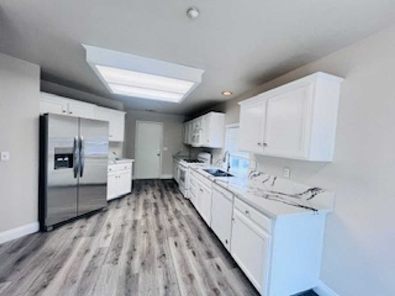 6169 W San Ramon Ave - Photo 2 of 22