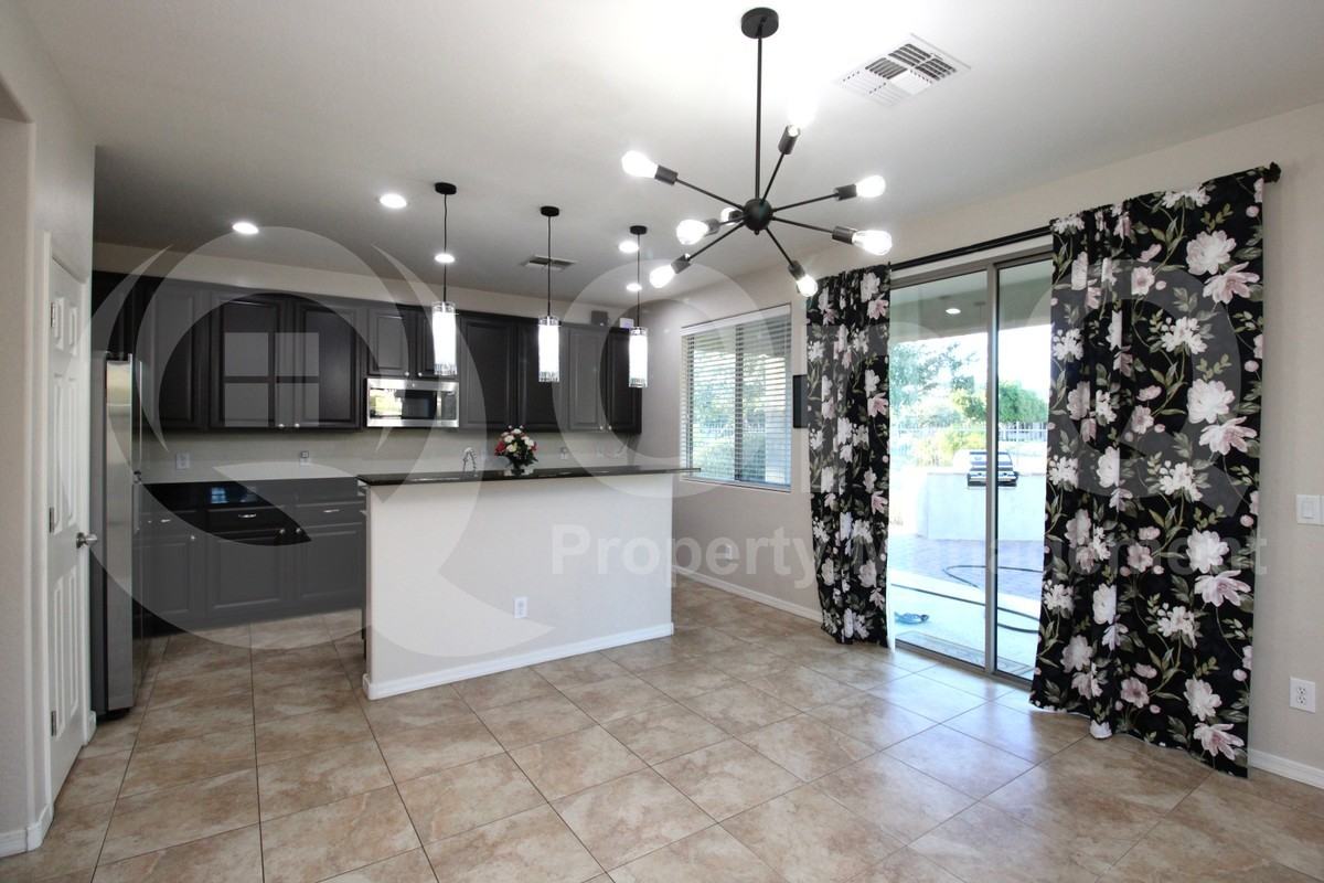 25518 N 50th Ln - Photo 7 of 36