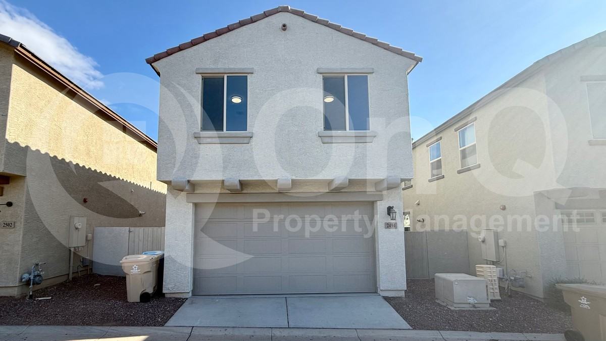 2494 N Heritage St - Photo 3 of 22