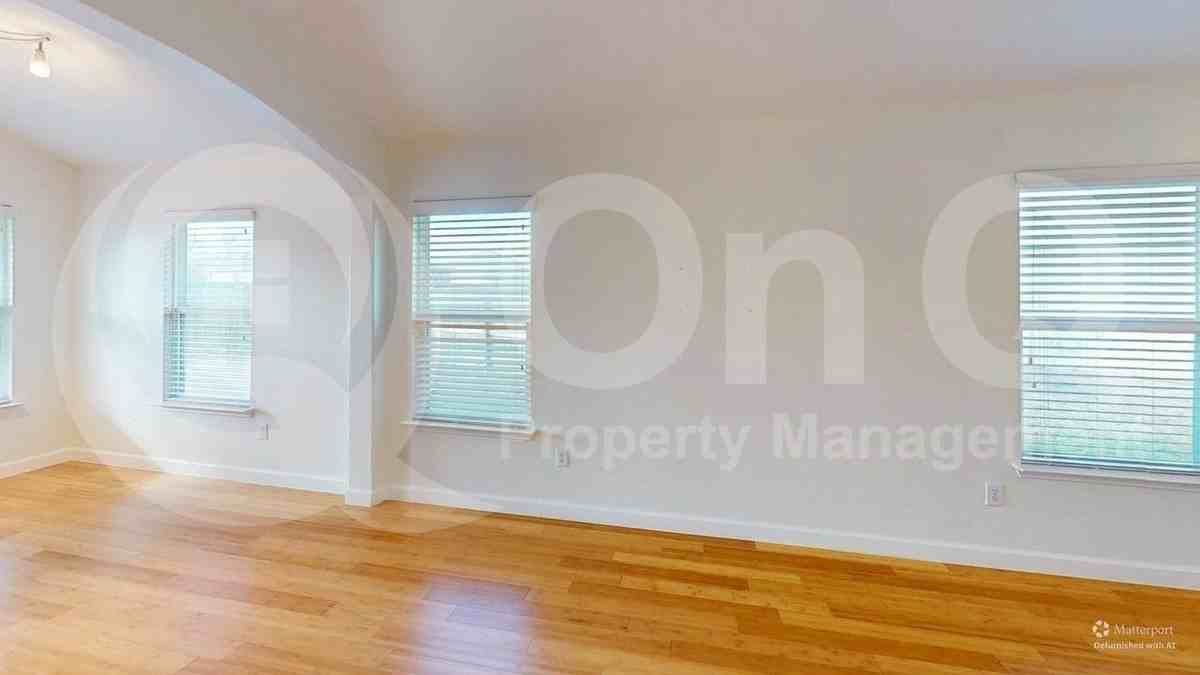 112 Esparza Ct - Photo 3 of 20