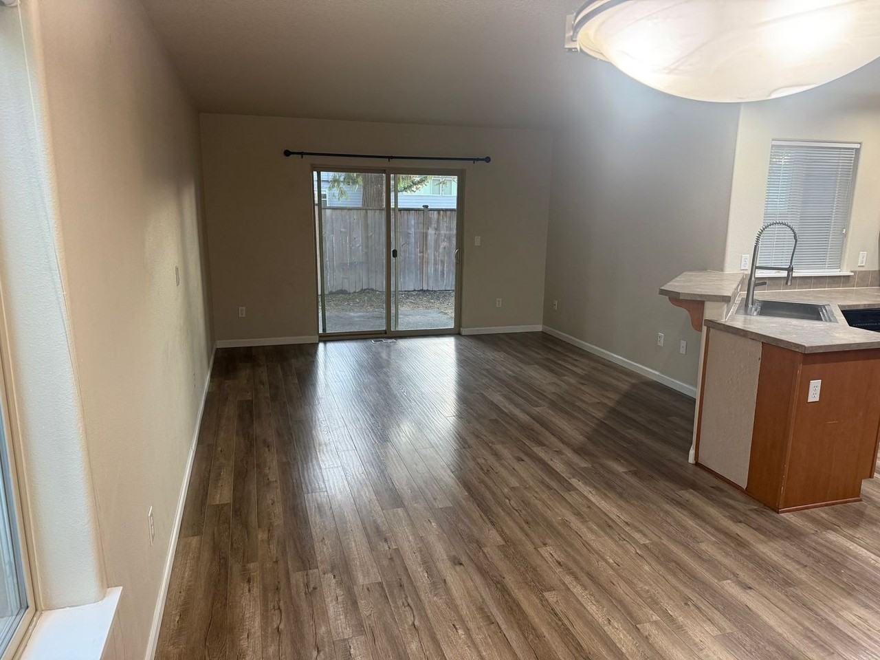 4084 Aden Pl Ne - Photo 6 of 42