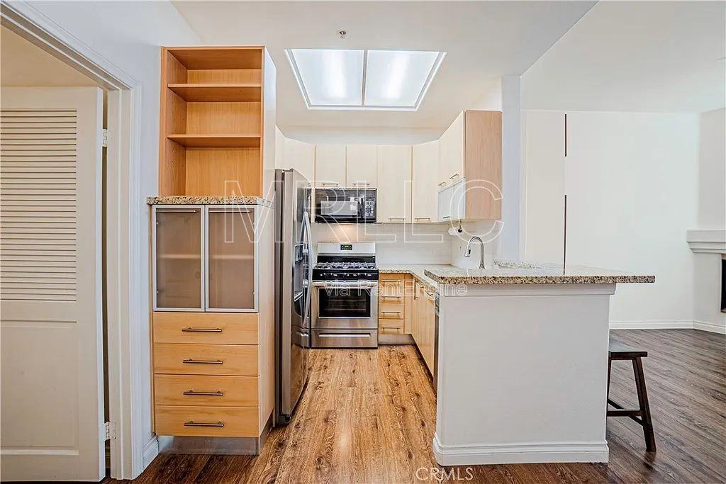 7111 La Tijera Blvd #D101 - Photo 5 of 17