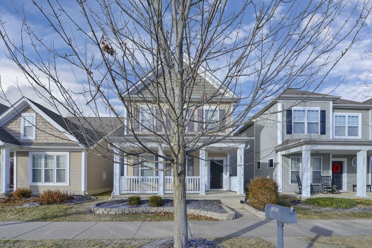 5635 Holly River Ave - Photo 4 of 37