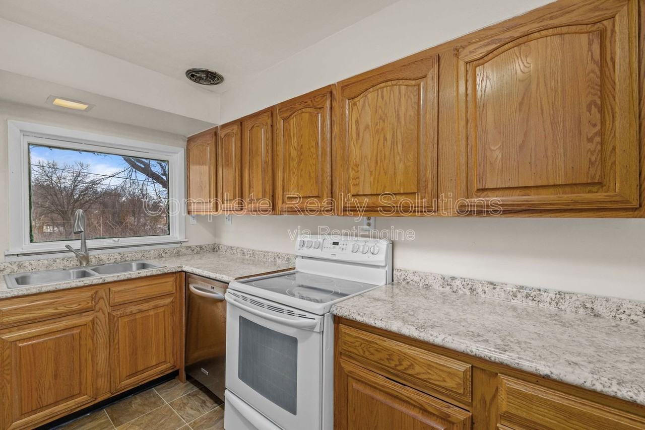 231 Emerling Dr - Photo 7 of 27