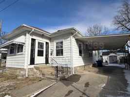 featured image of 310 N Lindsay St