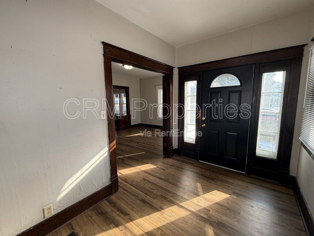 310 N Lindsay St - Photo 4 of 24