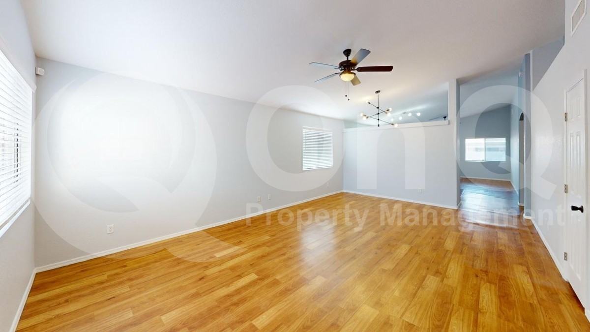 3118 S Foster Dr - Photo 5 of 20