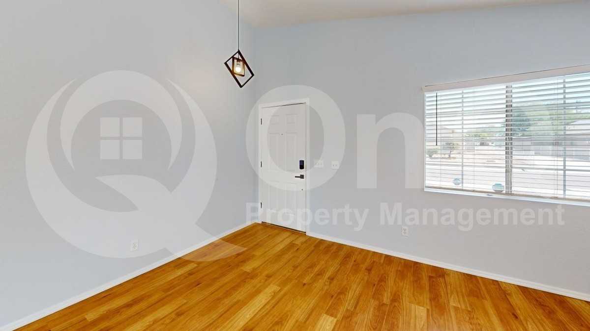 3118 S Foster Dr - Photo 7 of 20