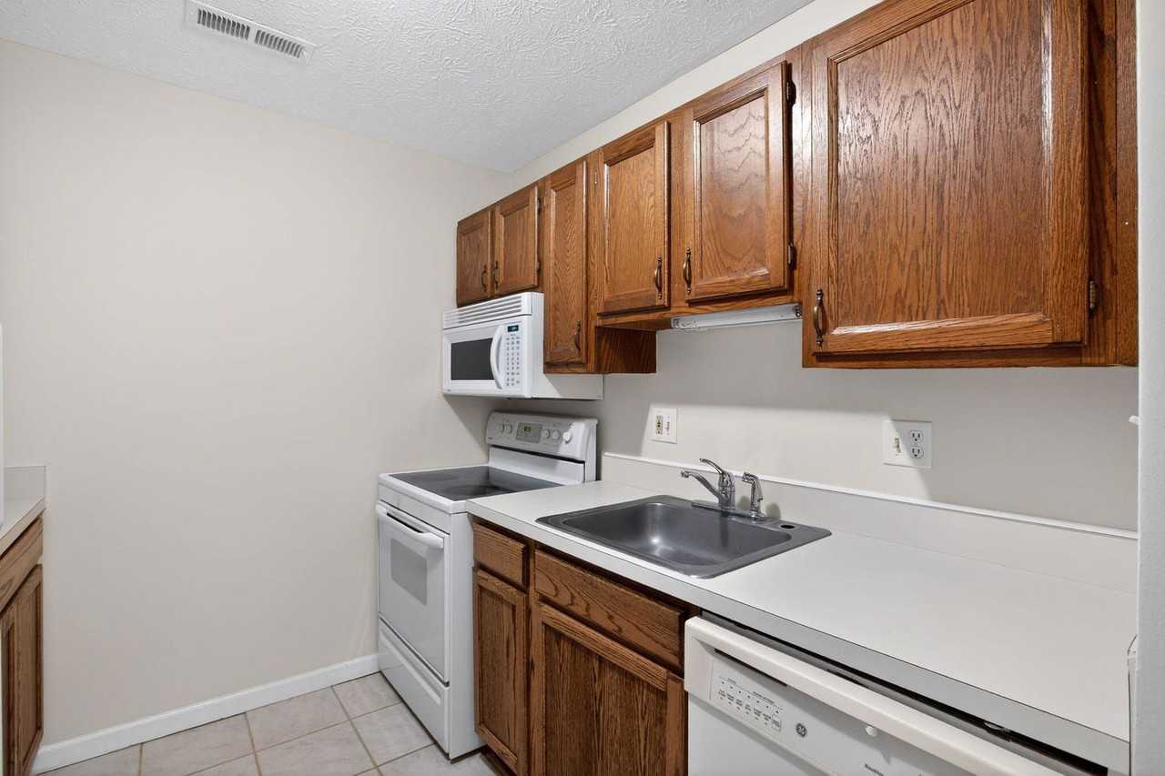 23252 Chestnut Oak Ct #1016 - Photo 6 of 17