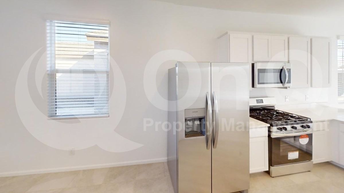 3001 E Grazing Herd Ln - Photo 4 of 17