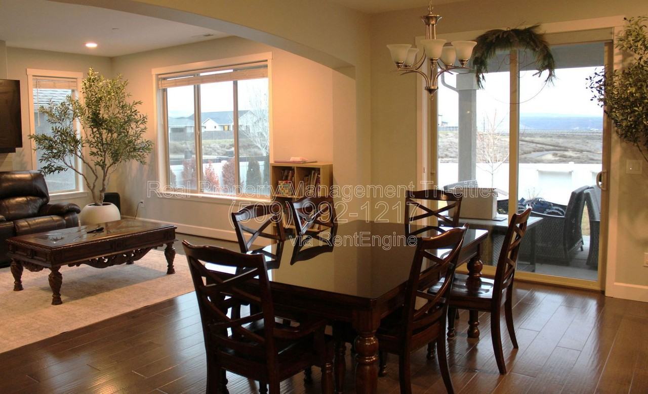 2511 Brodie Ln - Photo 4 of 17