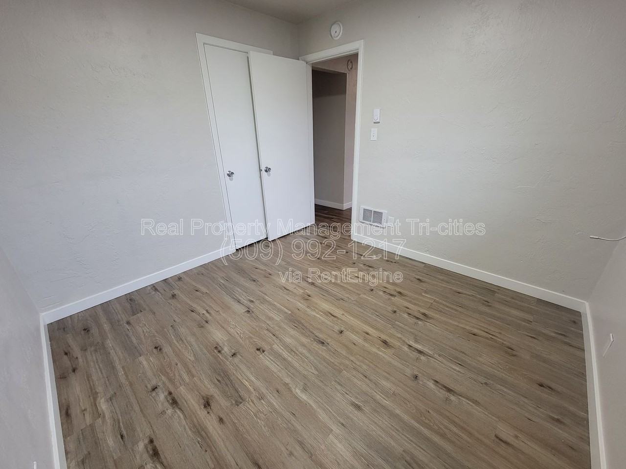 132 W Shoshone St #B - Photo 6 of 9