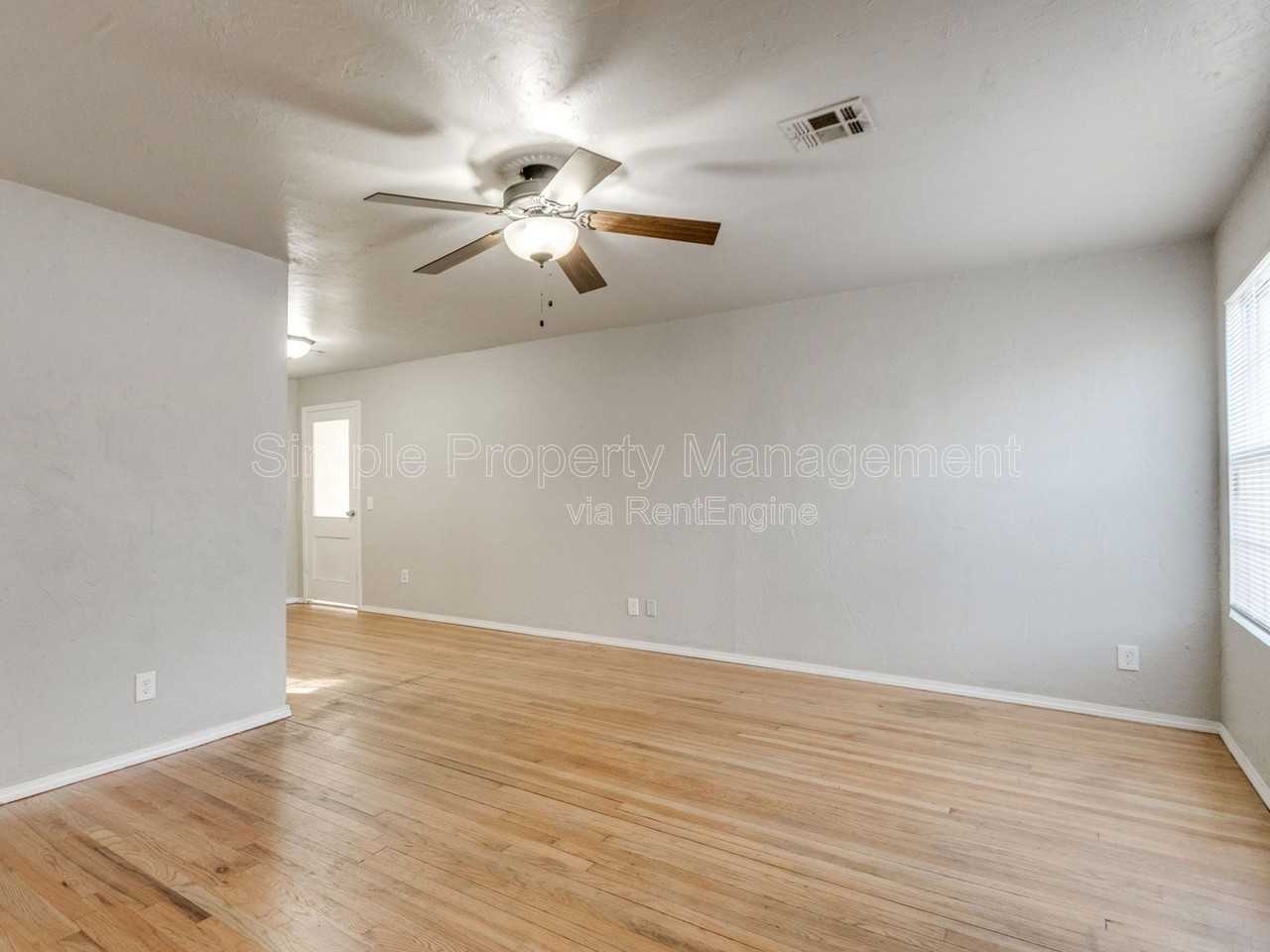 10 Se Grand Blvd - Photo 3 of 18