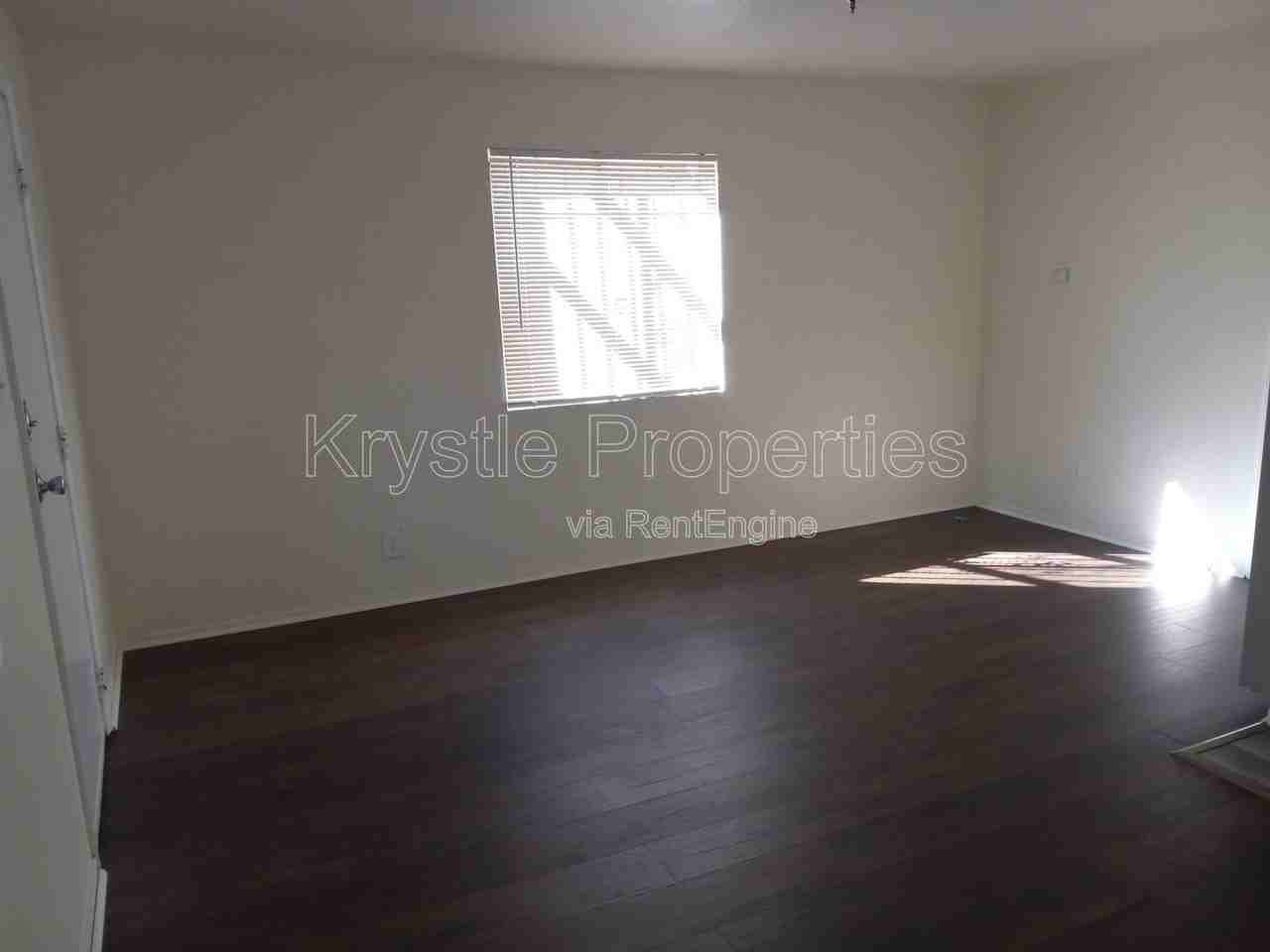 350 Thomas Ave #A - Photo 2 of 8