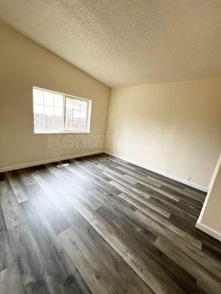 6826 Rubi Ct - Photo 5 of 11