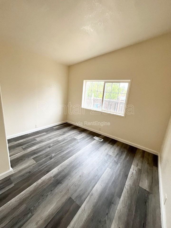 6826 Rubi Ct - Photo 6 of 11