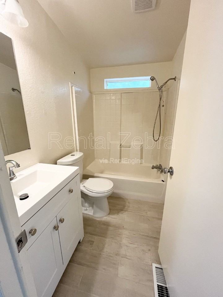 6826 Rubi Ct - Photo 7 of 11