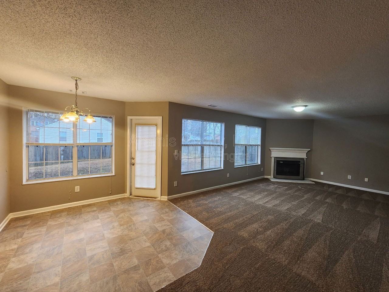 5886 Ravensway Dr - Photo 2 of 21