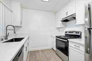 9352 Creekside Ct #30 - Photo 1 of 1