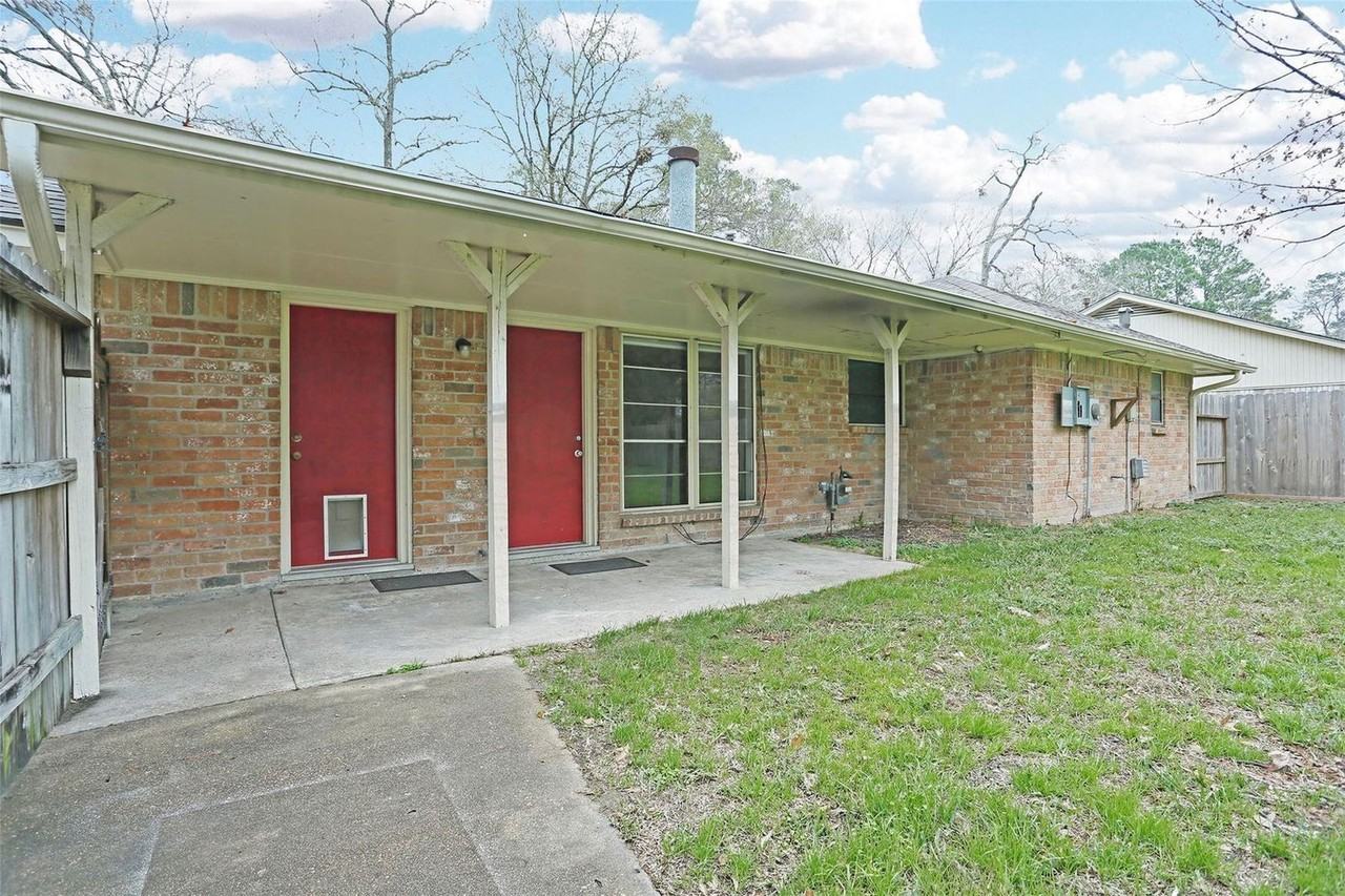 2410 Chanay Ln - Photo 3 of 22