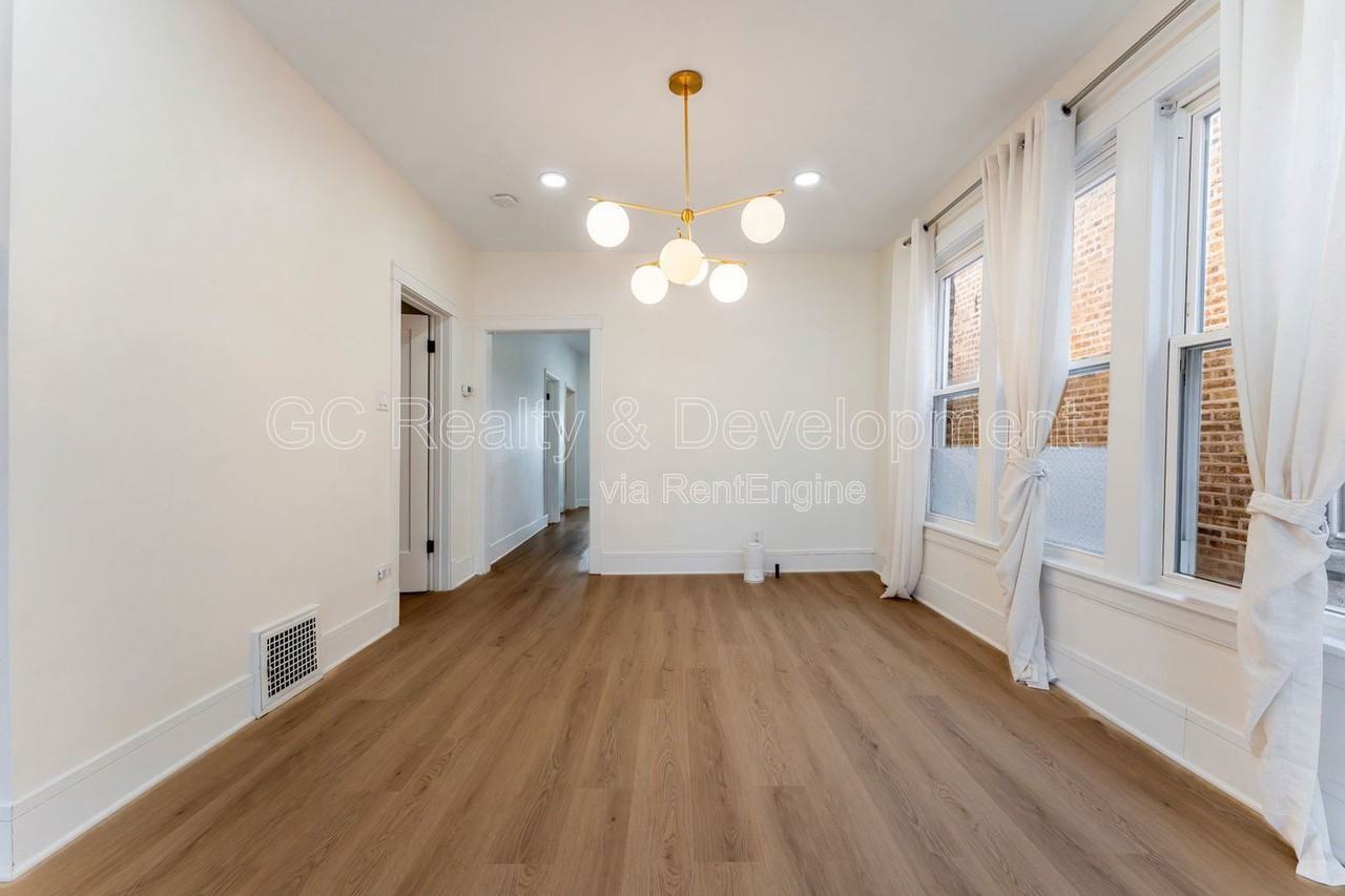 5737 N Washtenaw Ave #2 - Photo 7 of 19