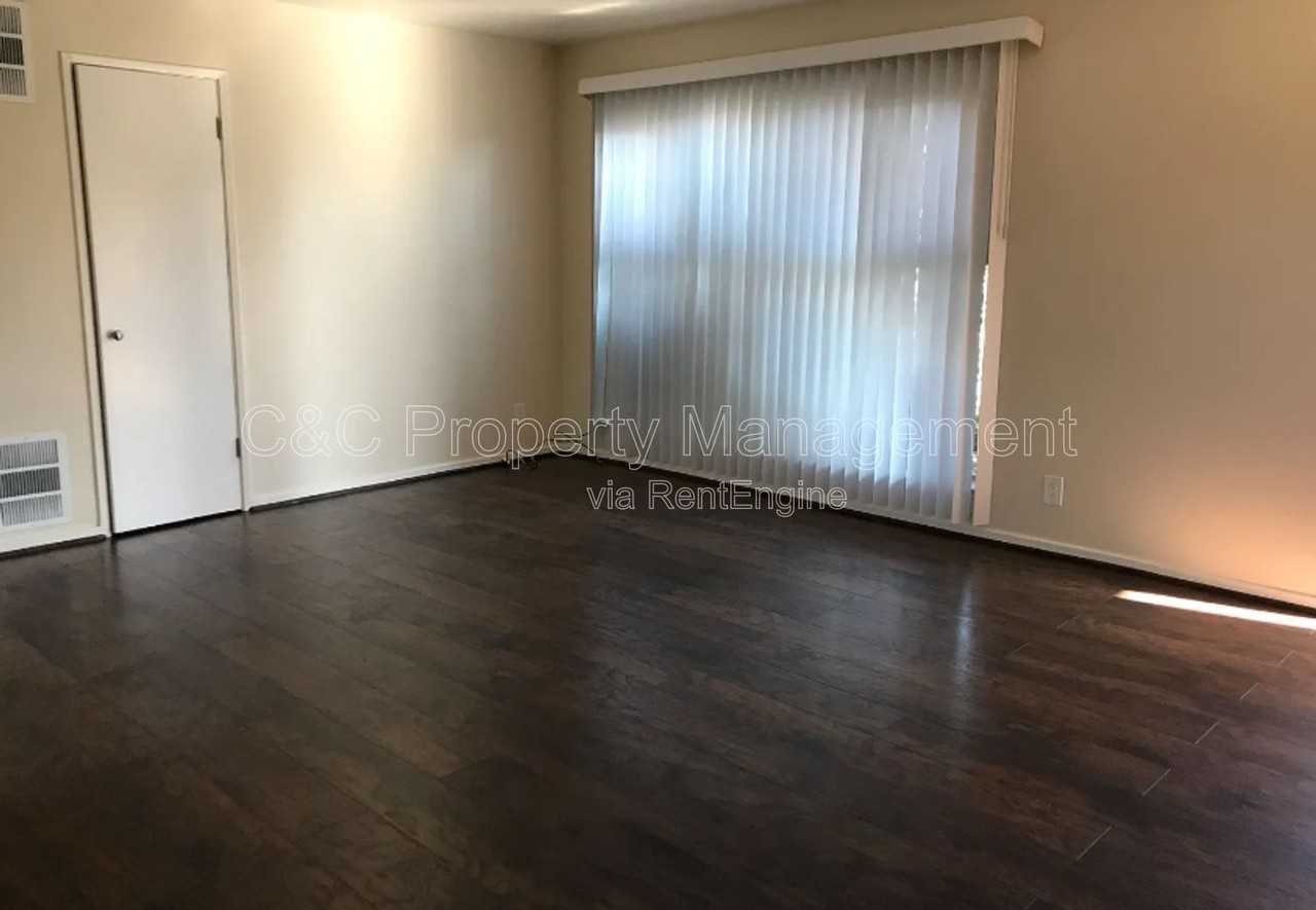 926 Lupin Dr #2 - Photo 2 of 8