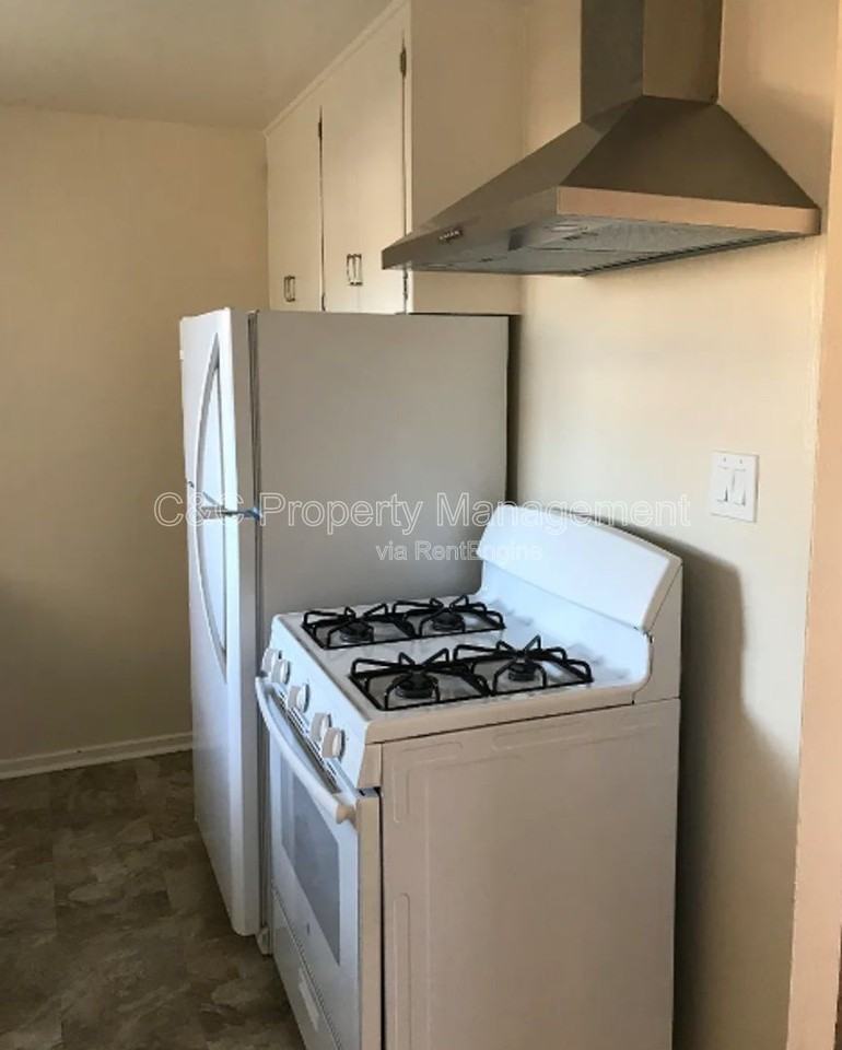 926 Lupin Dr #2 - Photo 7 of 8