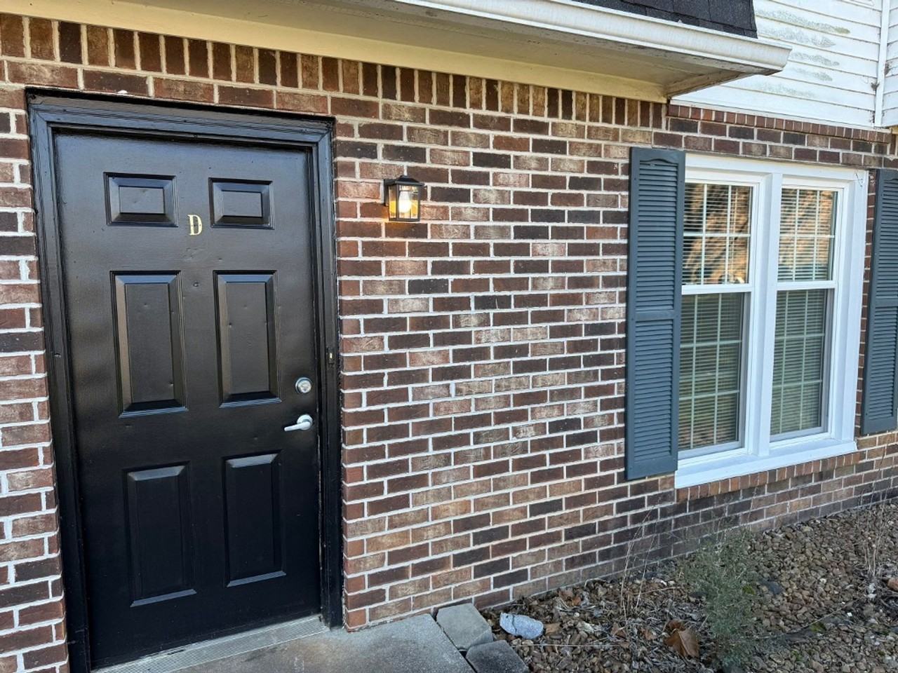 9100 Parktop Ln #D - Photo 2 of 26