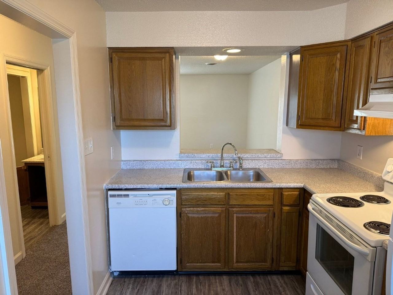 9100 Parktop Ln #D - Photo 6 of 26