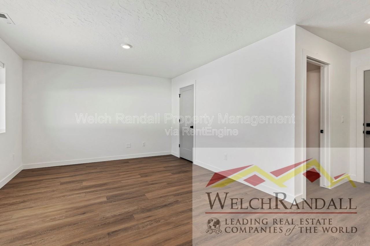 507 E Alice Way - Photo 3 of 25