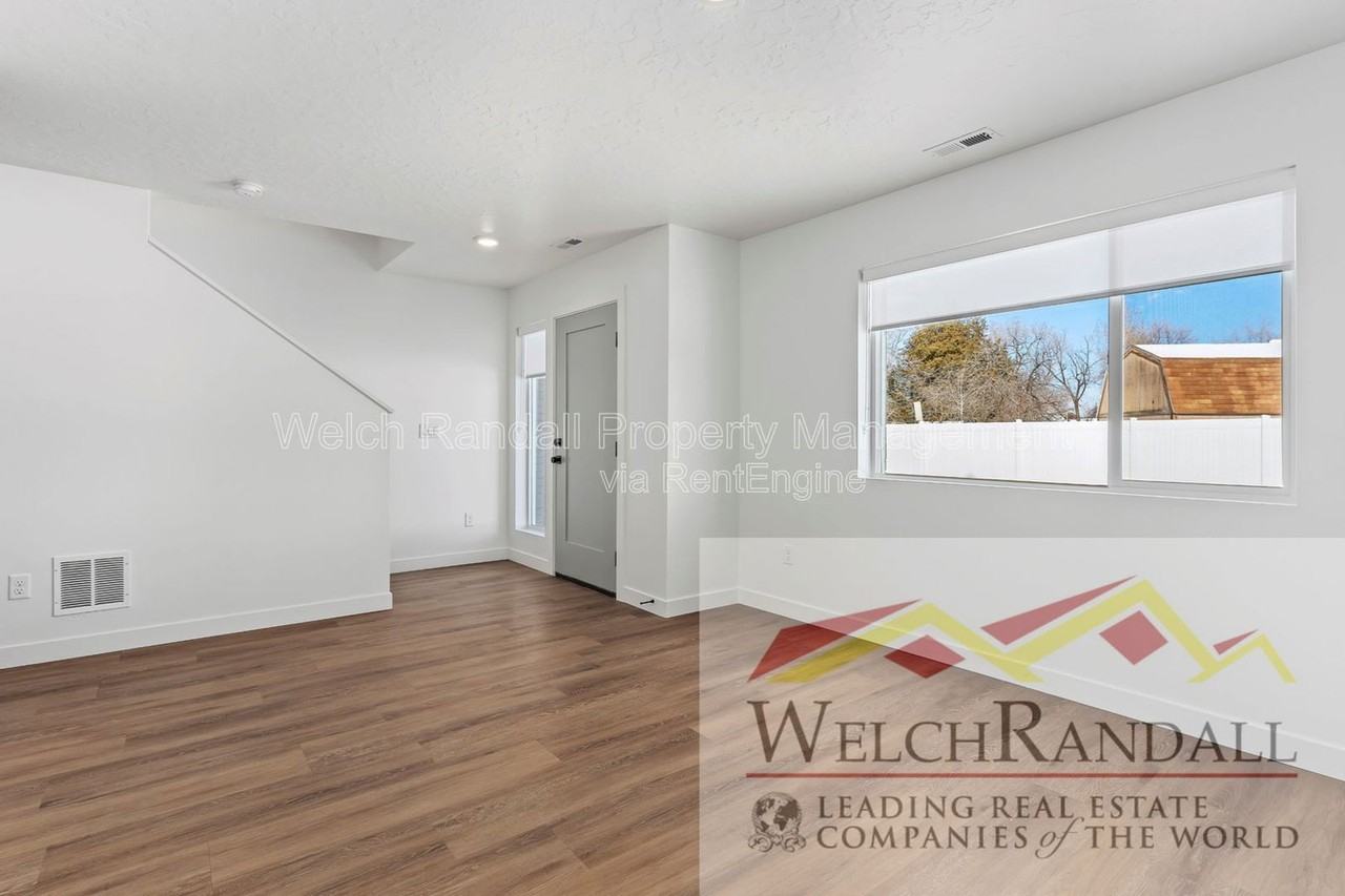 507 E Alice Way - Photo 4 of 25