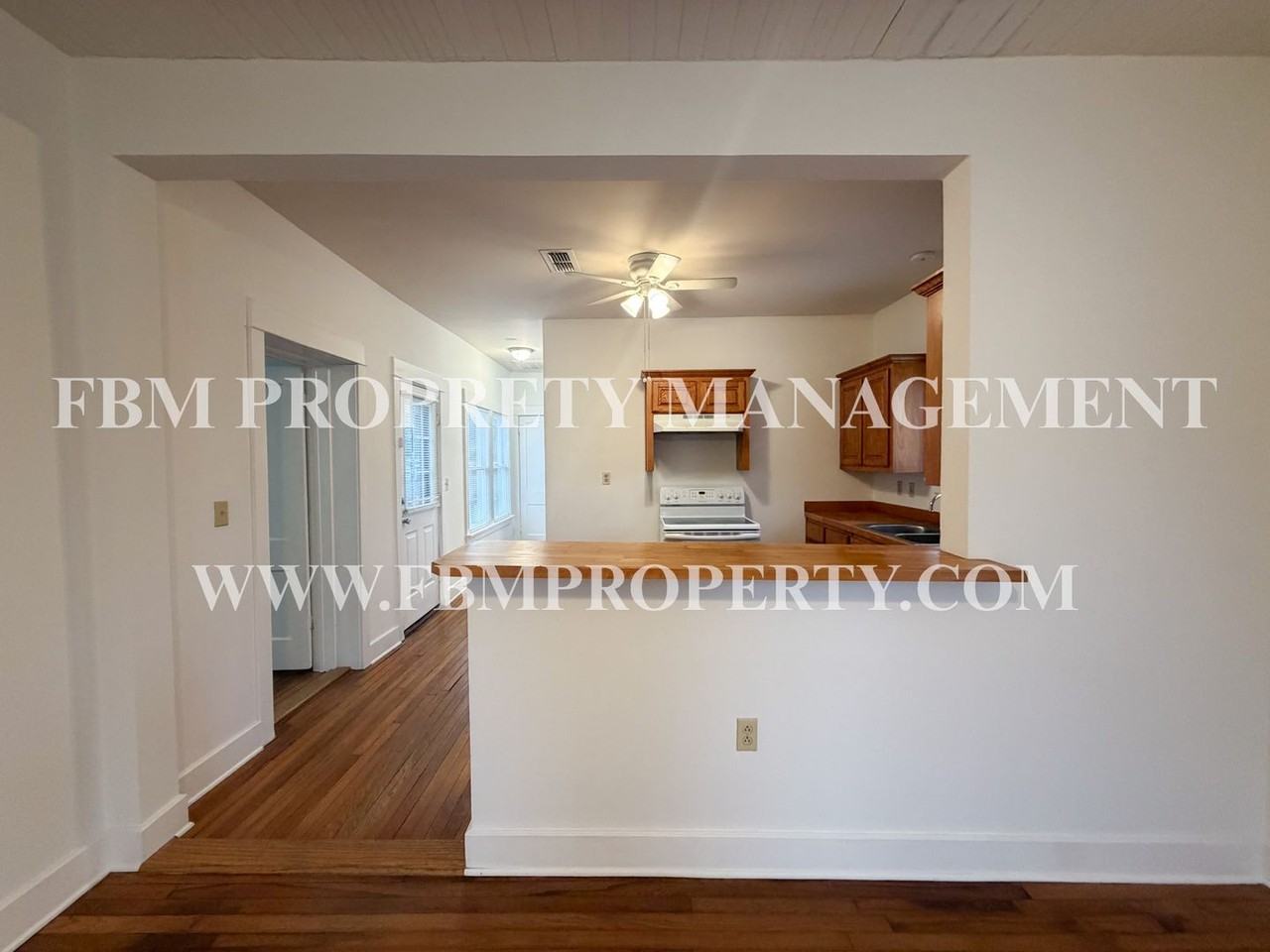 310 E Parks Ave - Photo 4 of 17