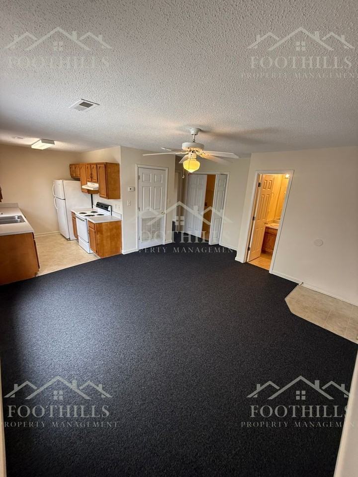 113 Charlestowne Way #E - Photo 2 of 13