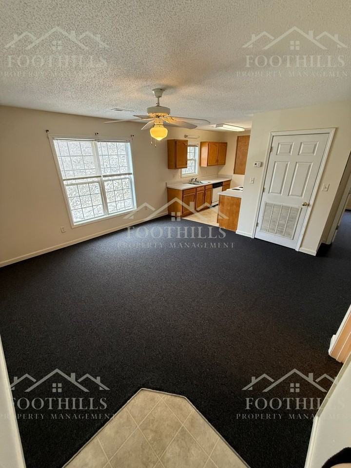 113 Charlestowne Way #E - Photo 3 of 13