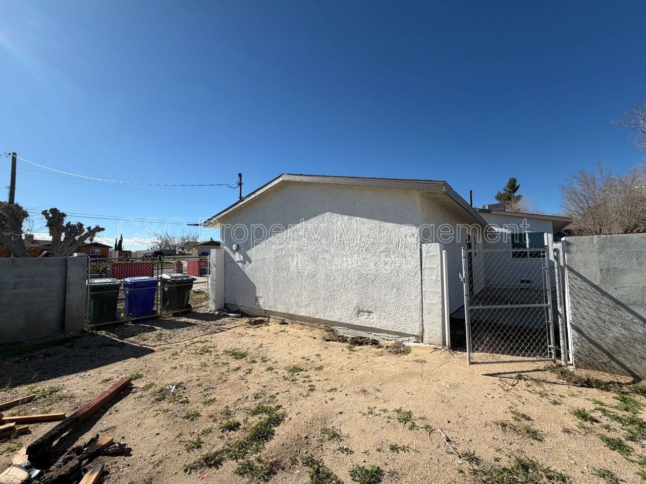 16280 Lorene Dr - Photo 4 of 12