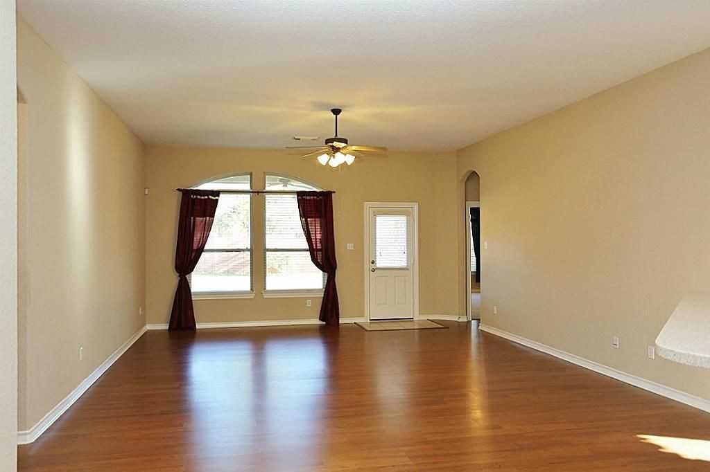 26102 Bent Meadow Ct - Photo 7 of 27