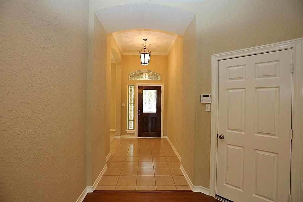 26102 Bent Meadow Ct - Photo 5 of 27