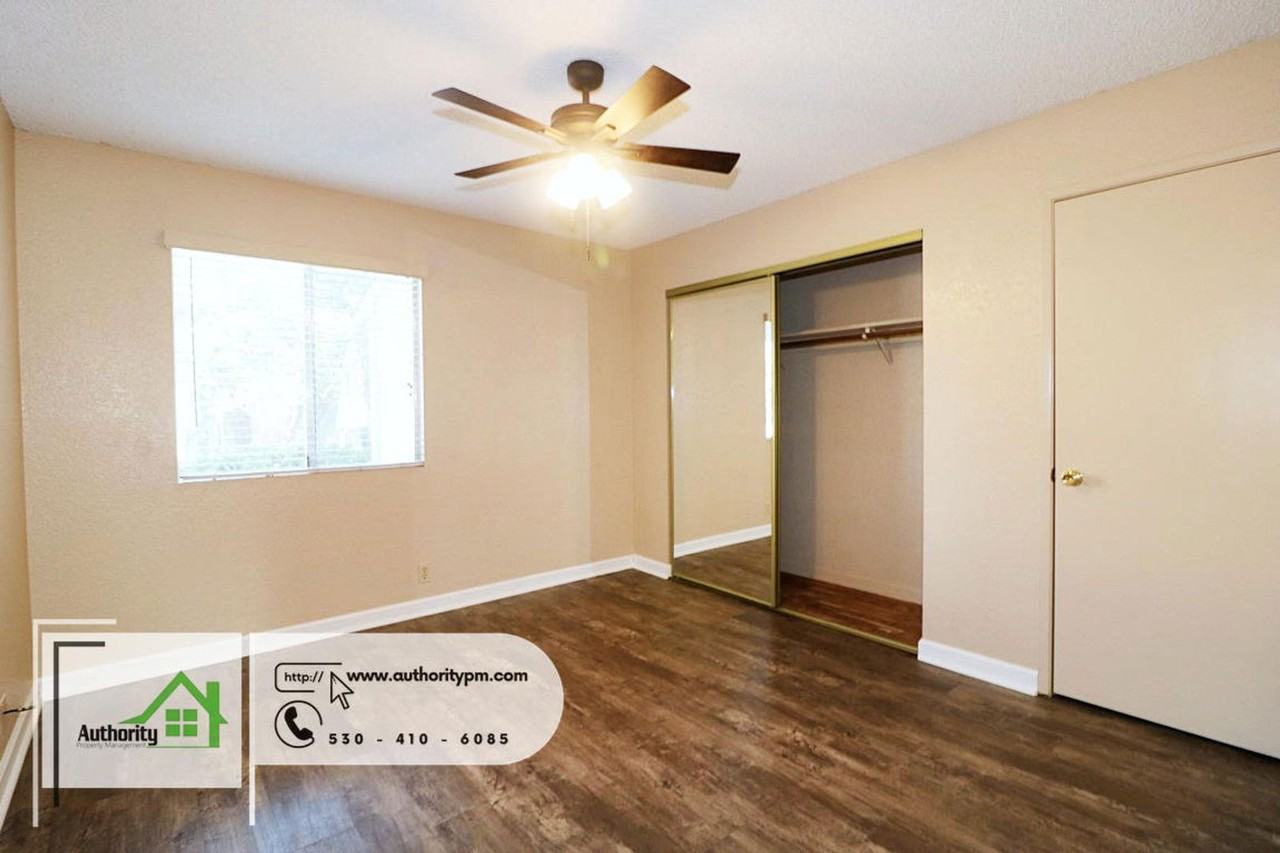 1553 Bramble Pl #1 - Photo 7 of 14