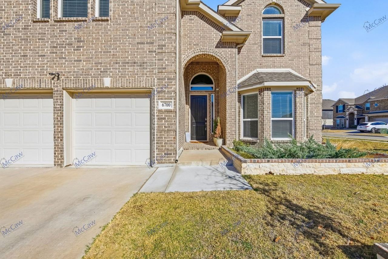 6700 Palmdale Dr - Photo 3 of 42