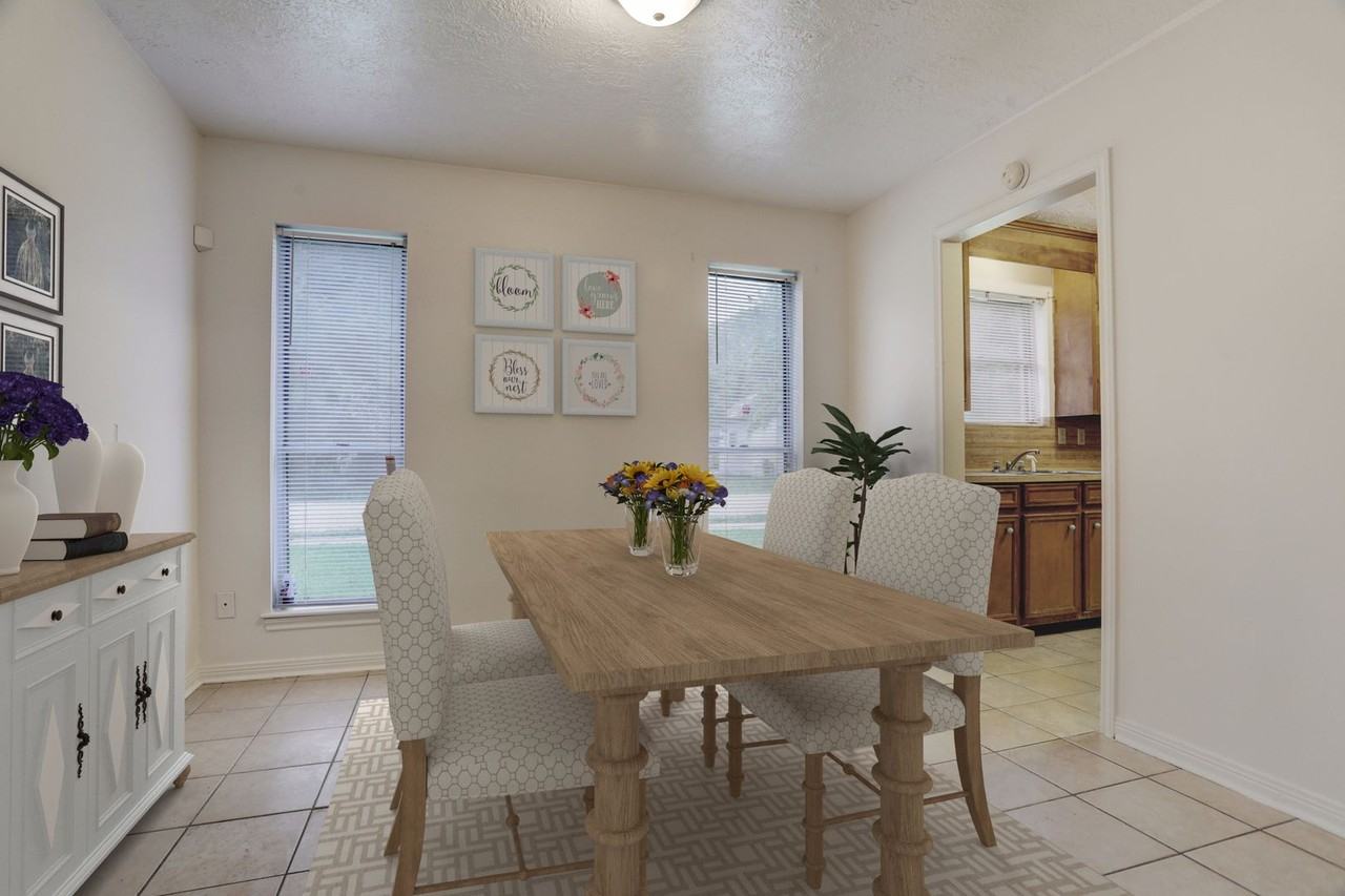 2503 Washington St - Photo 3 of 16