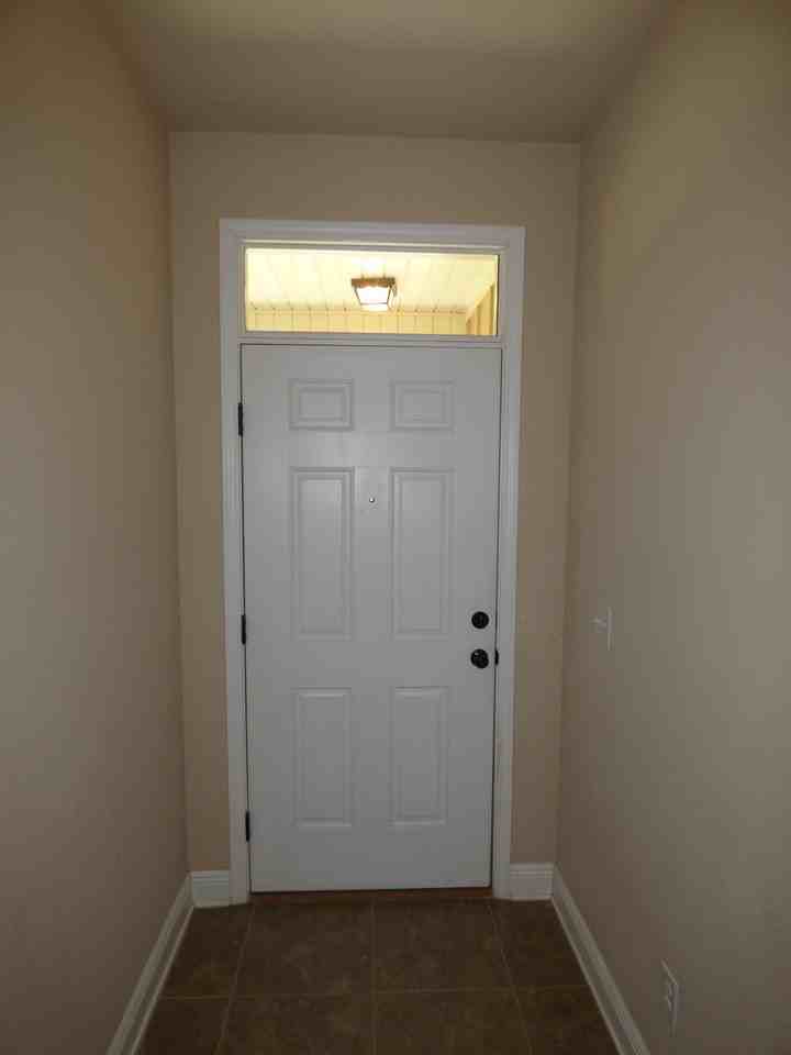 5204 Parkside Dr - Photo 3 of 25