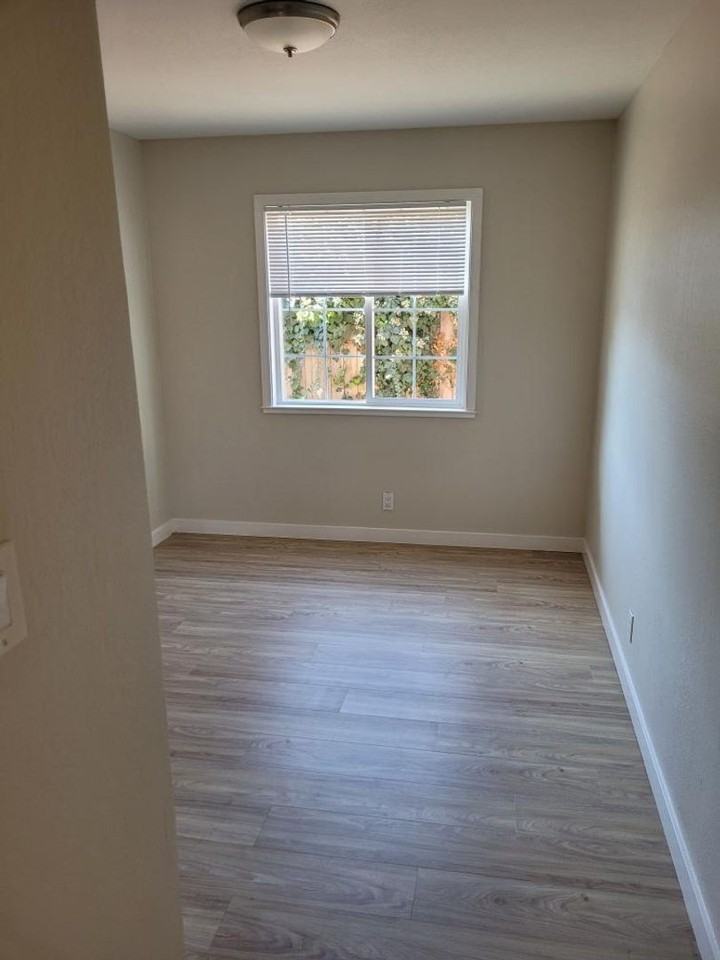 25401 Cypress Ave - Park Place - Photo 4 of 18