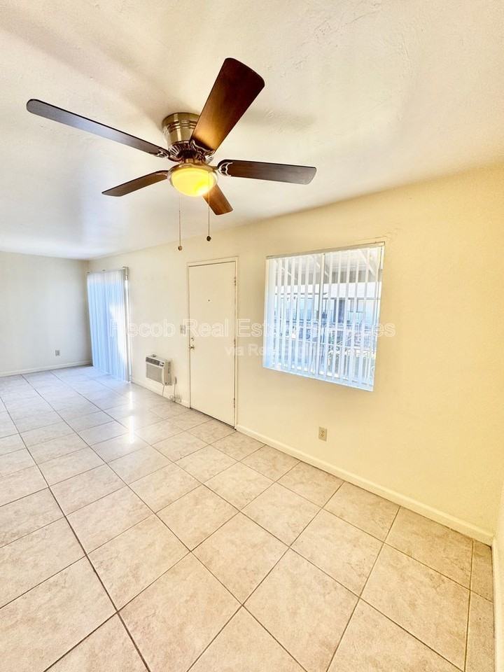 716 Broadway #22 - Photo 4 of 23