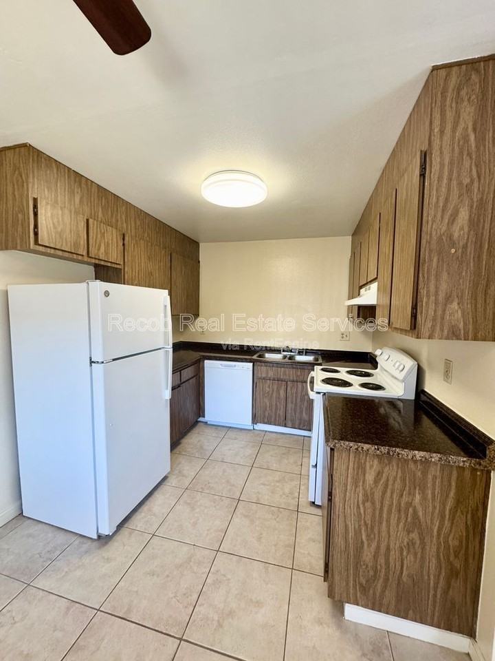 716 Broadway #22 - Photo 5 of 23